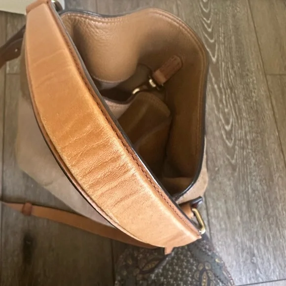 JUST REDUCED. Burberry canvas bag with inside pouch - Picture 6 of 13